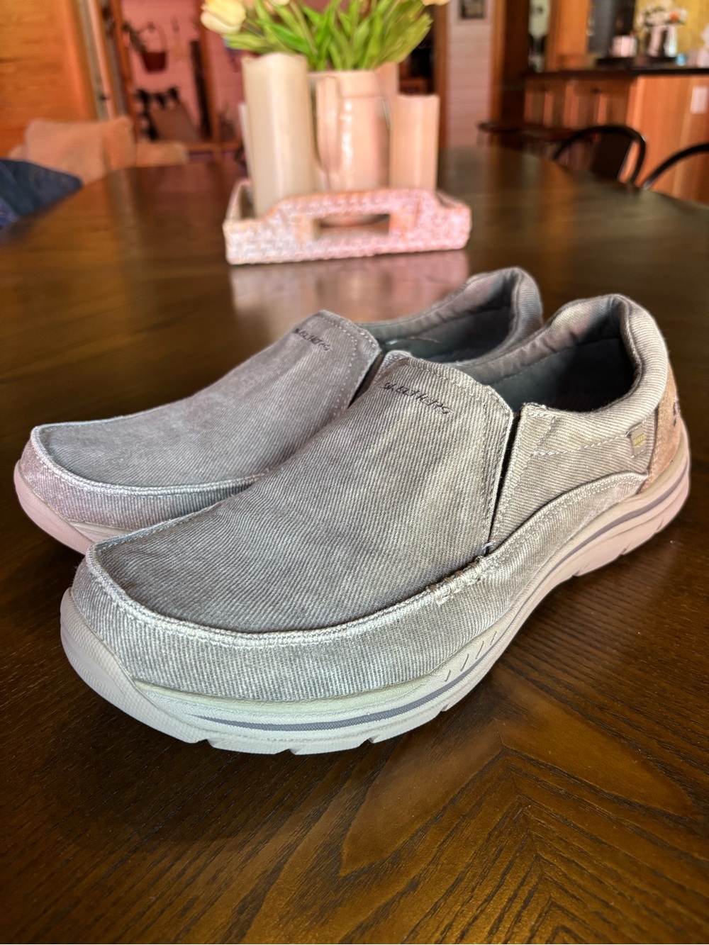 Skechers Relaxed Fit Men’s 9 Gray/Taupe Memory Foam Slip On Shoes